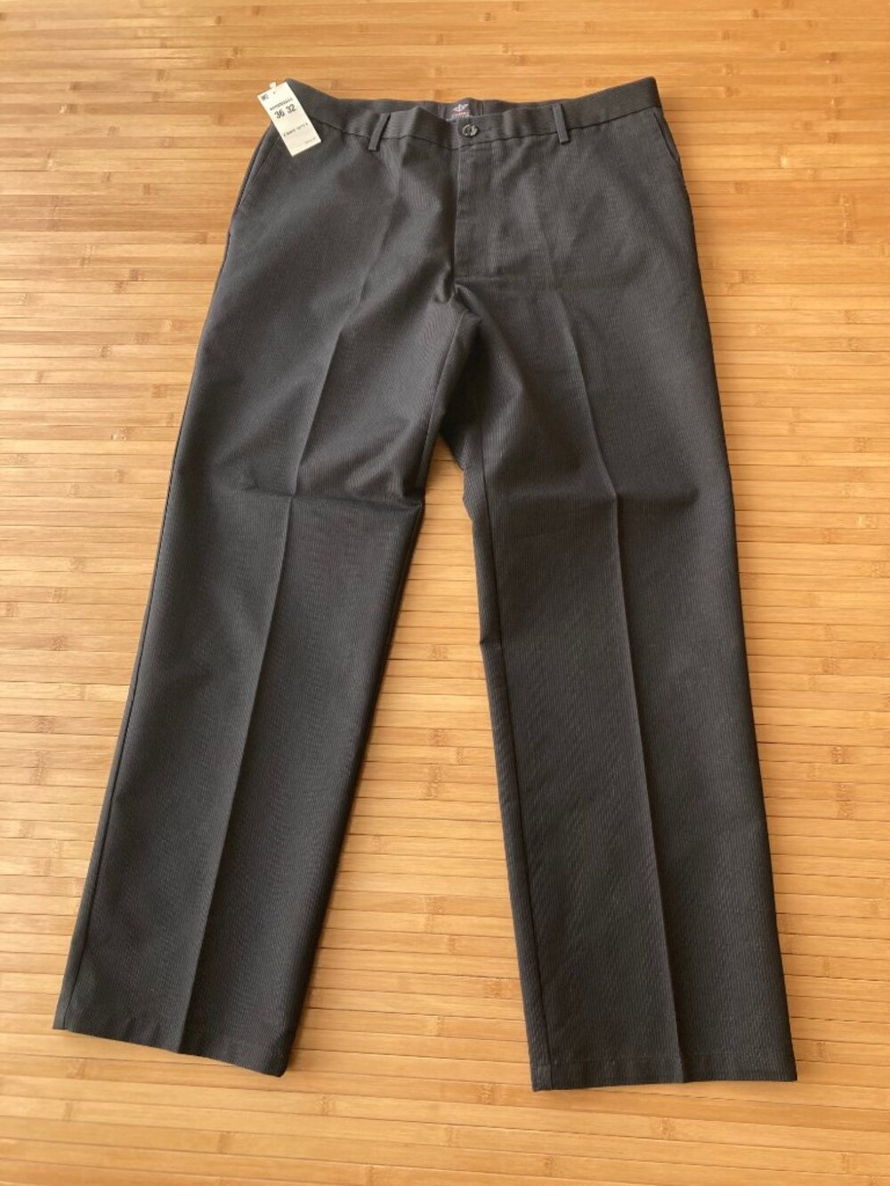 Dockers Signature Khaki D2 Straight Fit Pants Mens 36x32 Black Pinstripe NWT